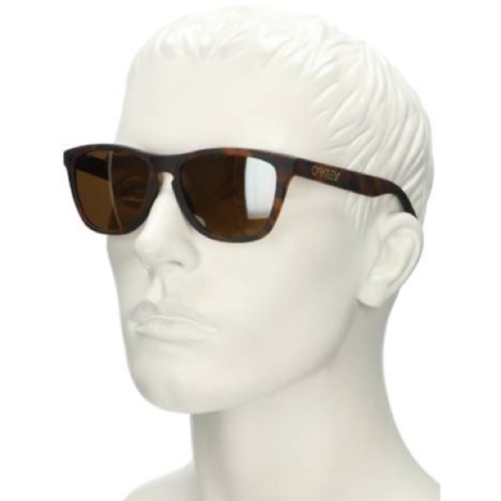 Oakley Frogskins Sunglasses